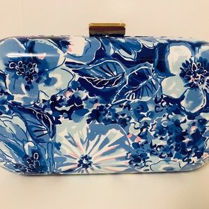 Lilly Pulitzer Hard Case Crossbody Clutch Blue